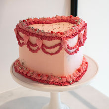 Load image into Gallery viewer, Vintage Style Cake