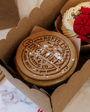 Load image into Gallery viewer, North Pole Bakery X Flour Cupcake Box of 5