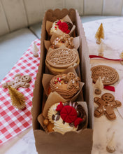 Load image into Gallery viewer, North Pole Bakery X Flour Cupcake Box of 5