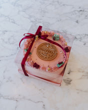 Load image into Gallery viewer, Little boxed cake