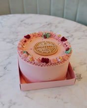 Load image into Gallery viewer, Little boxed cake
