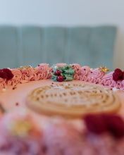 Load image into Gallery viewer, Little boxed cake