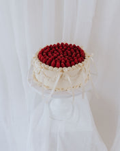 Load image into Gallery viewer, Raspberry Vintage Cake