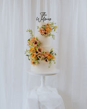 Load image into Gallery viewer, Classic Floral Cake (multi-tier)