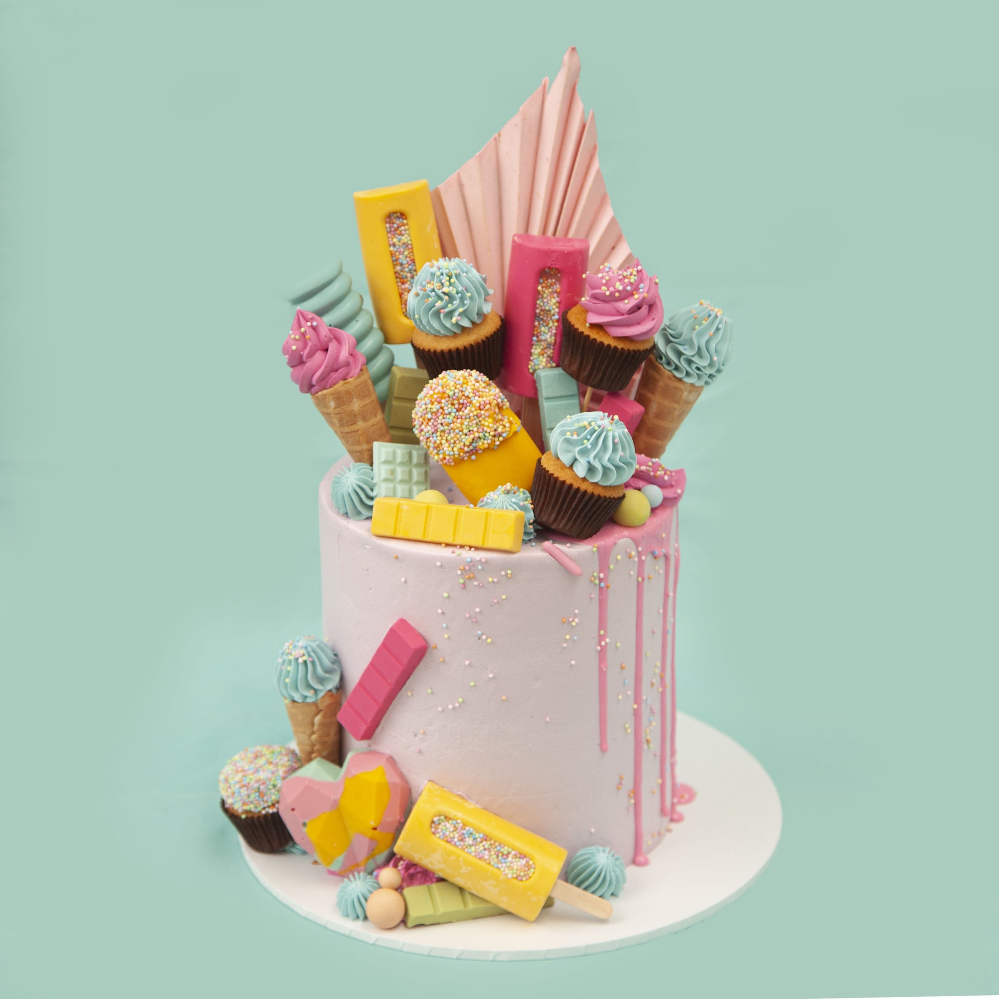 Bespoke Cakes | Perfect Luxury Wedding & Birthday Cakes | Jack and Beyond
